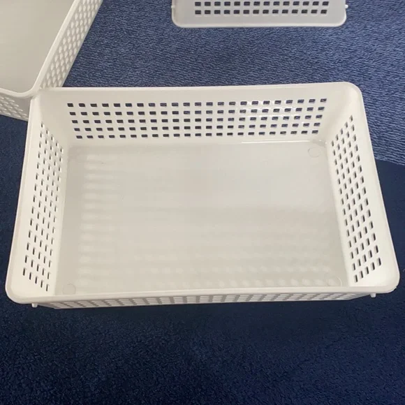 Plastic Tray/Basket - Picture 2 of 5